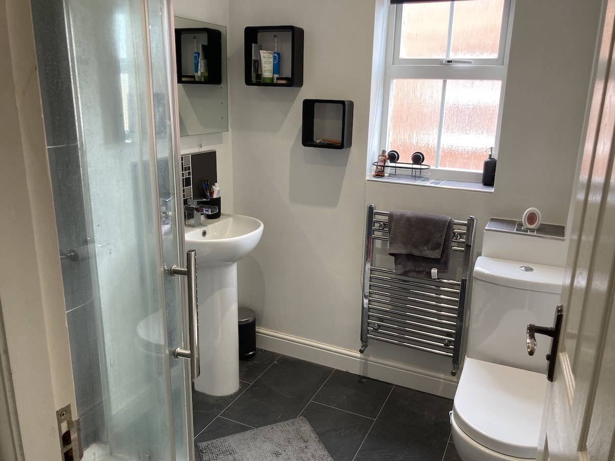 Arran Drive, Wilnecote, B77